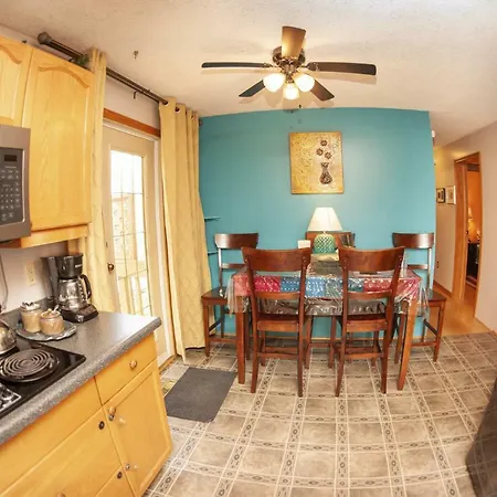 Tiga Bed And Breakfast-2